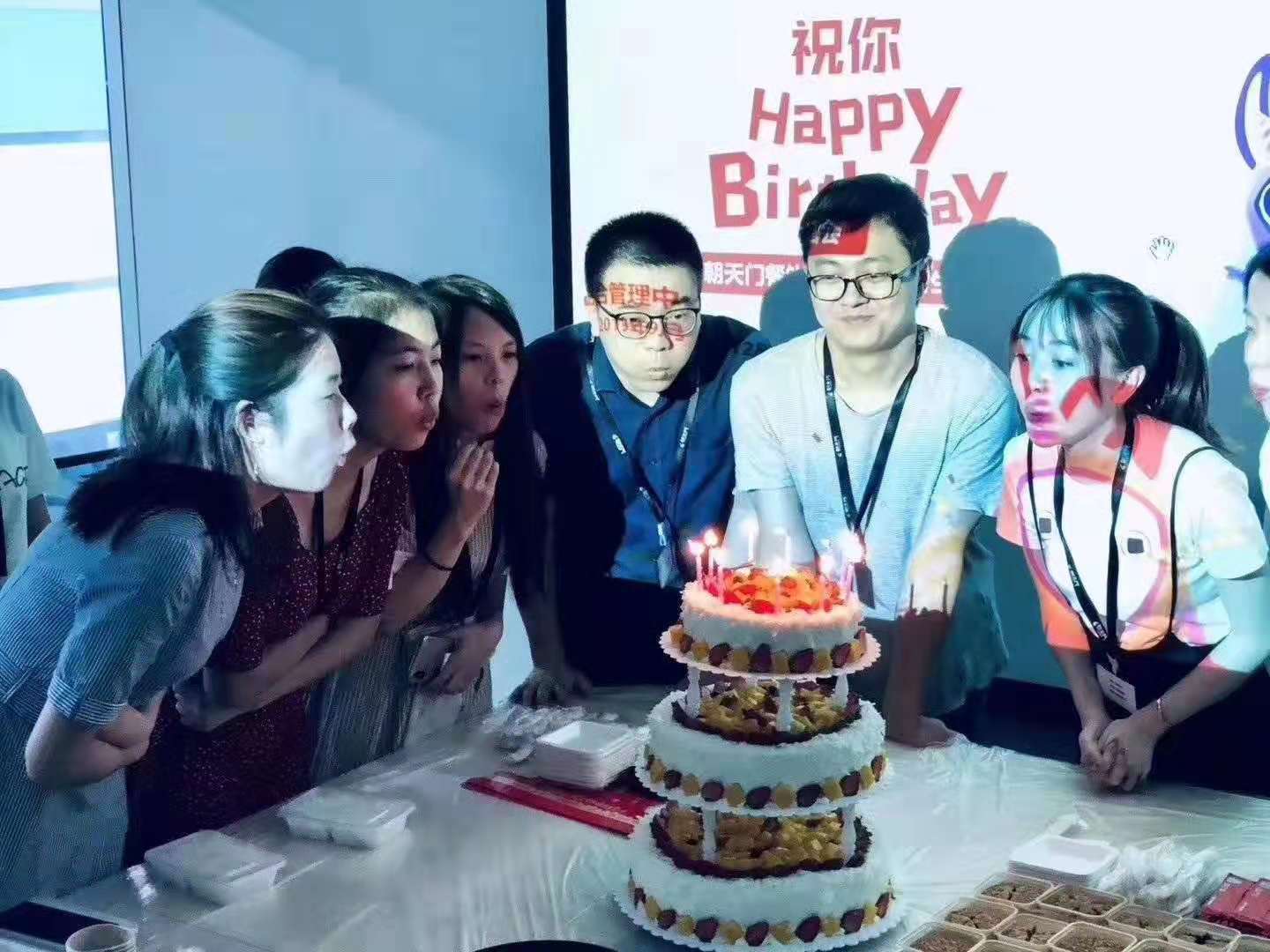 九月生日會遇上中秋宴，雙倍關懷雙倍幸福！