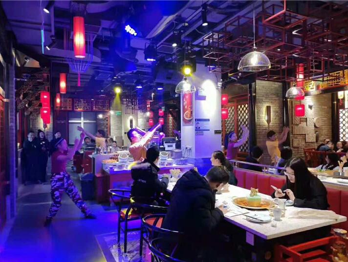 成都好吃的火鍋店推薦，這家確實霸道！