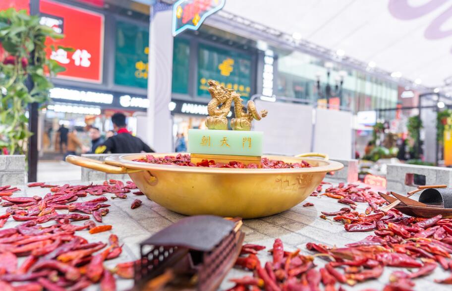 特色小火鍋店如何提高顧客滿意度？