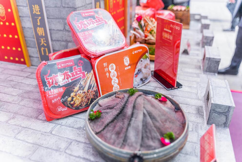 常寧開火鍋加盟店，如何通過特色吸引顧客？