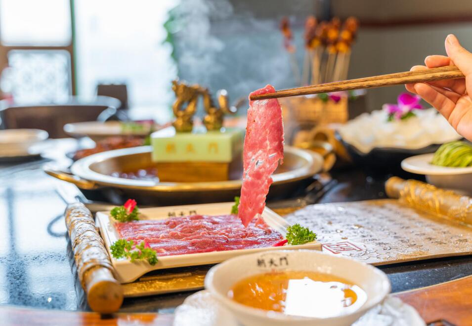 為什么明星都愛開火鍋店？分析利潤后就明白了！