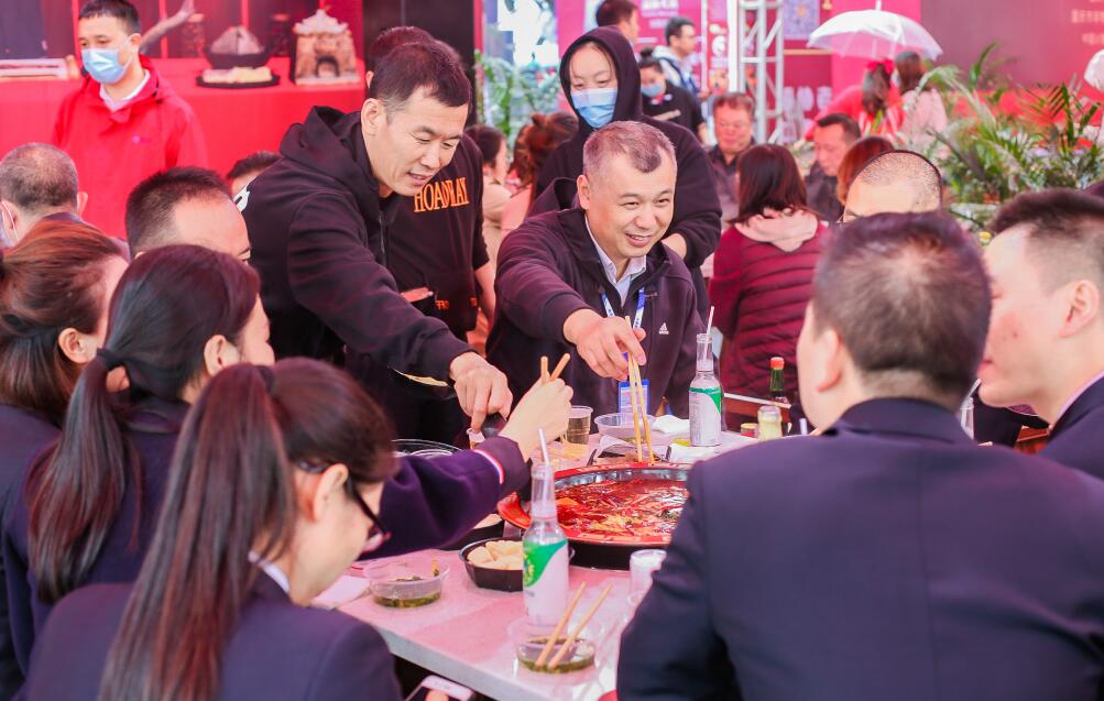 如何加盟重慶火鍋店？這些要點(diǎn)要記牢！