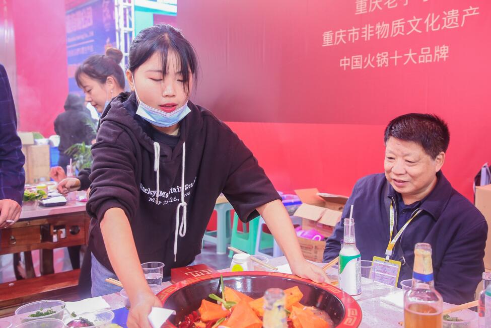 鐘祥開火鍋加盟店，對(duì)店面有哪些要求？