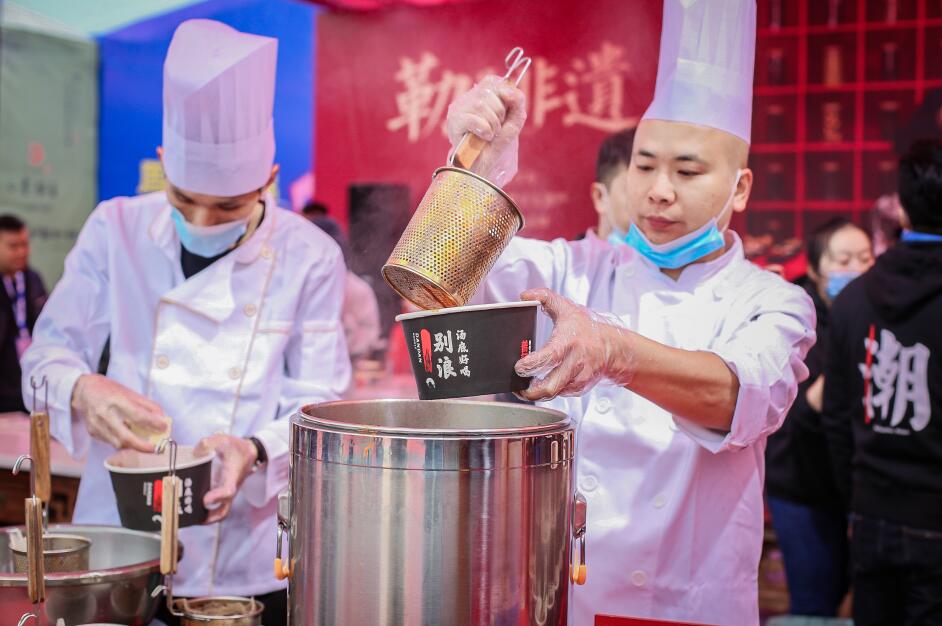 任丘開(kāi)火鍋加盟店，請(qǐng)先做好這些調(diào)研工作！