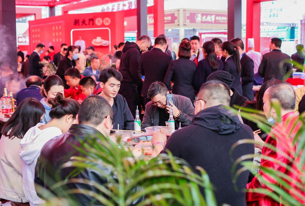 鐵力開火鍋加盟店，這樣裝修回頭率高！