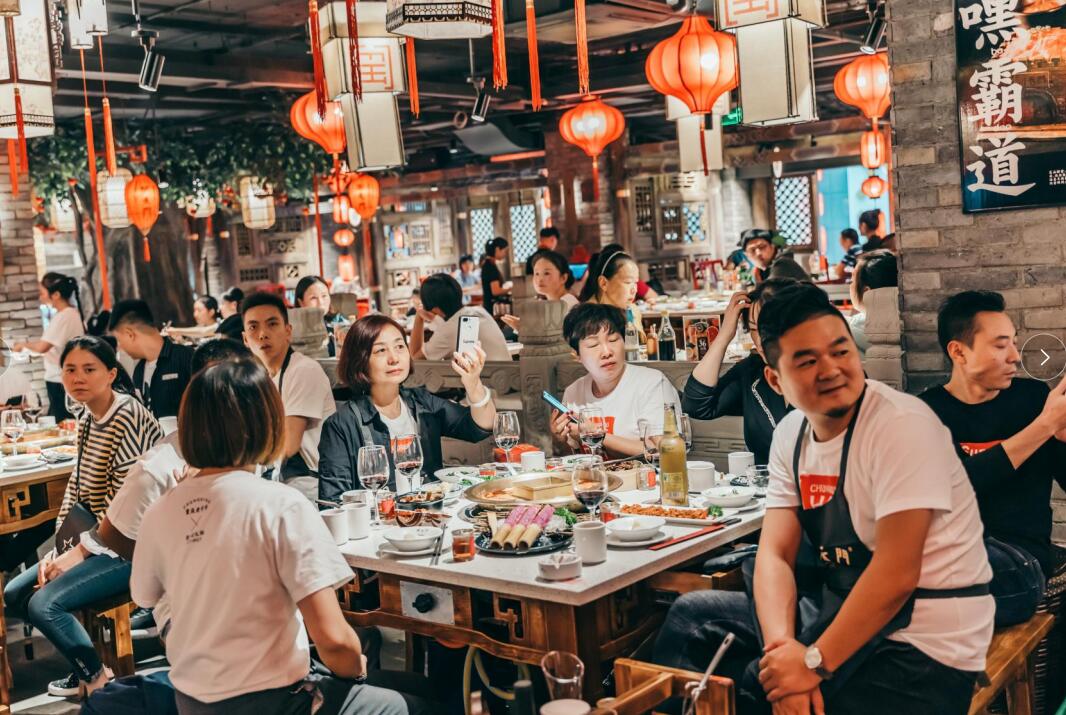 七臺(tái)河開火鍋加盟店，怎樣經(jīng)營(yíng)不賠本？