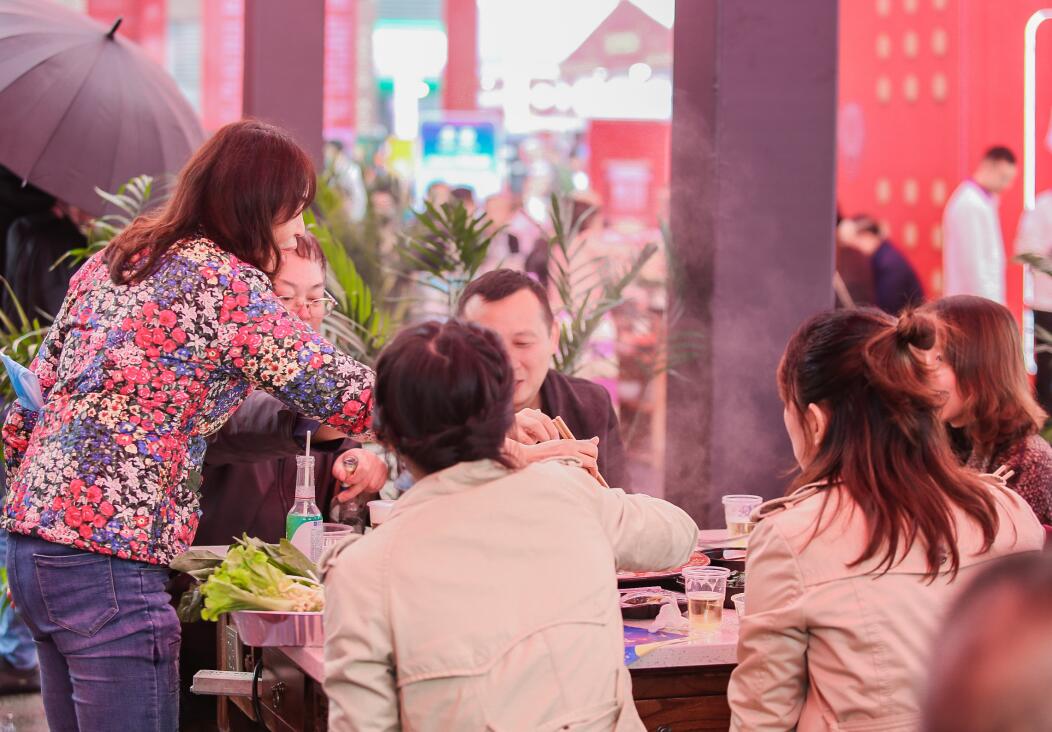盤錦開(kāi)火鍋加盟店，如何在起步時(shí)領(lǐng)先一步？