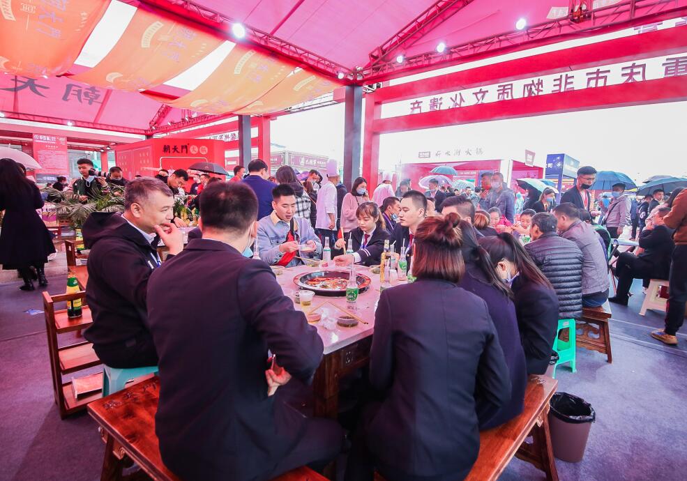 鳳城開(kāi)火鍋加盟店，如何培養(yǎng)營(yíng)銷意識(shí)？