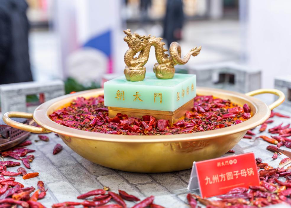 來賓開火鍋加盟店，簡(jiǎn)單幾步營業(yè)額倍增！