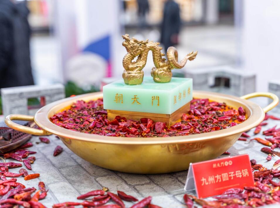 城口開火鍋加盟店，如何與當?shù)叵M者打交道？