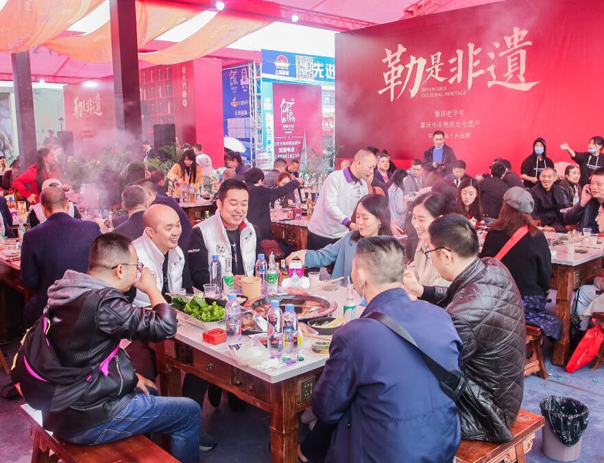 開火鍋店真的賺錢嗎？火鍋的優(yōu)勢有哪些？