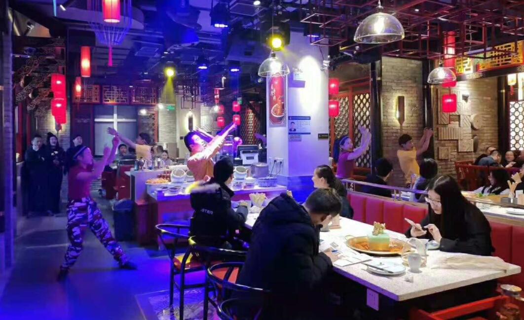 導(dǎo)致餐飲店倒閉的五個(gè)大坑，分享慘痛經(jīng)歷！