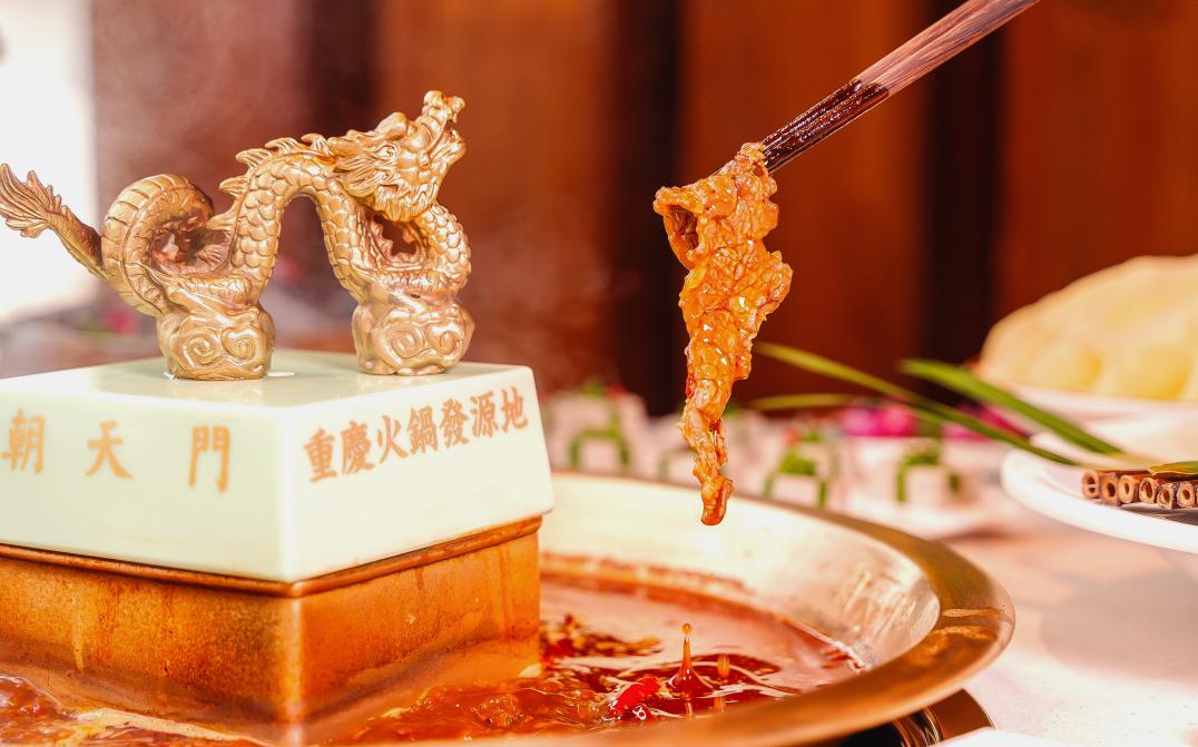 這家火鍋店，好吃不上火，秘訣就在湯底！