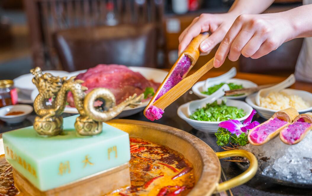 火鍋未來(lái)發(fā)展趨勢(shì)，開一家火鍋店，這幾點(diǎn)要知道！
