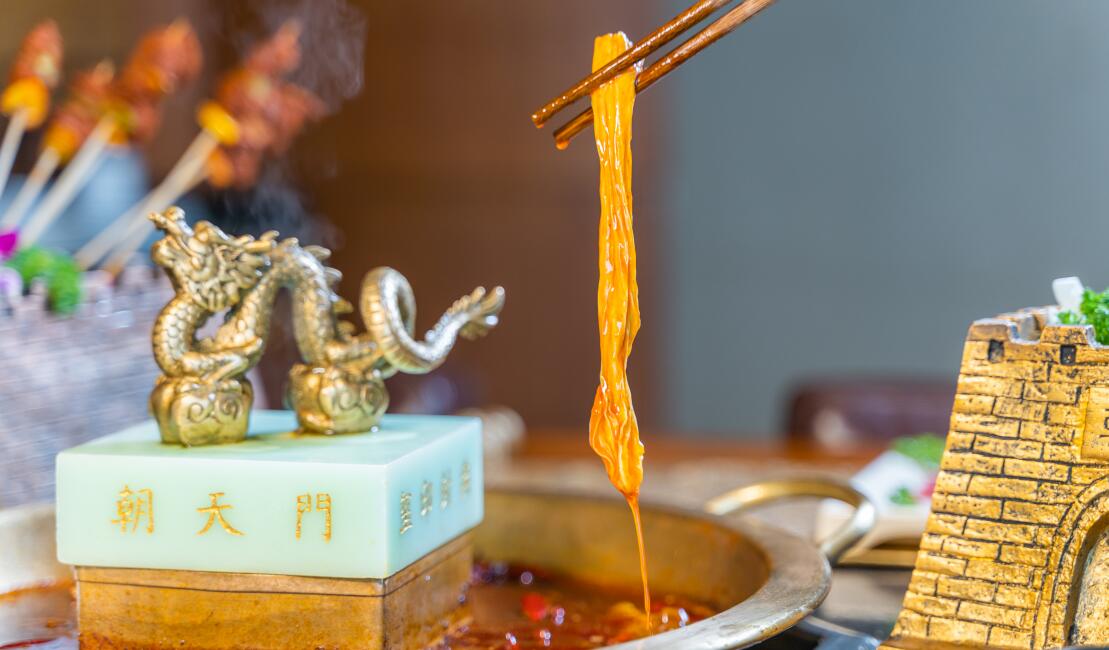 火鍋店餐具怎么選？三個(gè)方面，選出高性?xún)r(jià)比特色餐具！