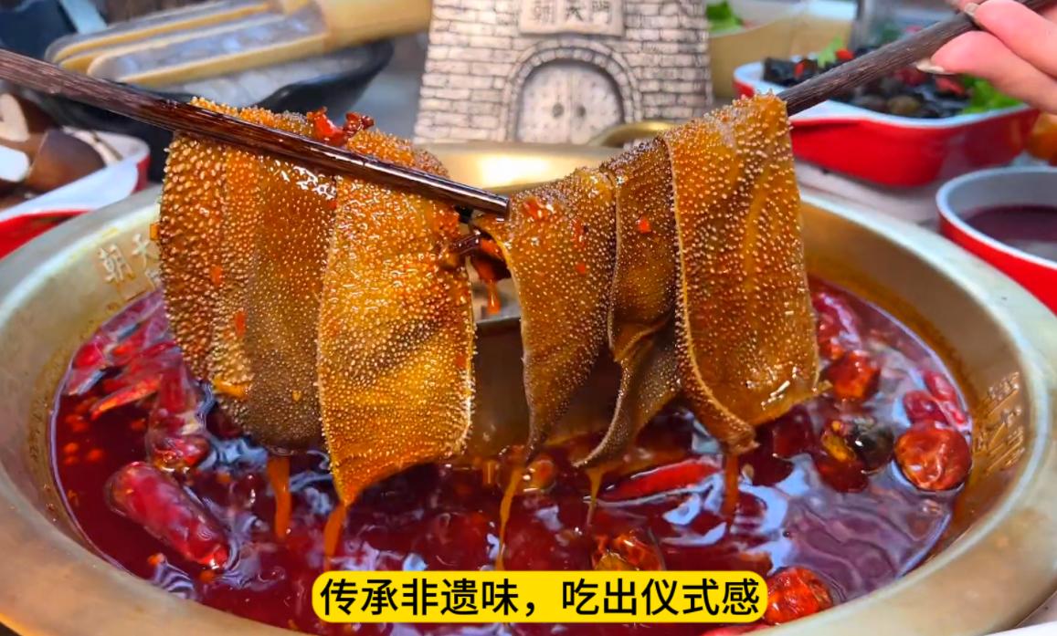 中秋節(jié)來重慶，感受山城美食魅力，旅行打卡攻略！