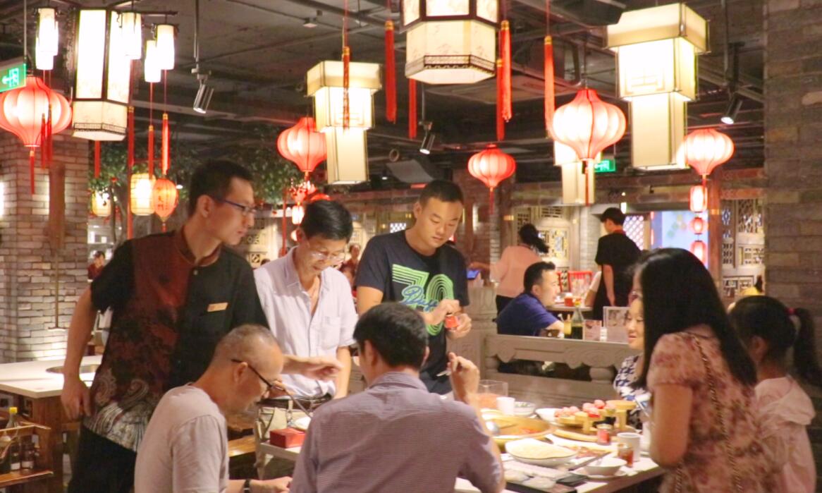為什么社區(qū)咖啡館，在餐飲火鍋界快速崛起？